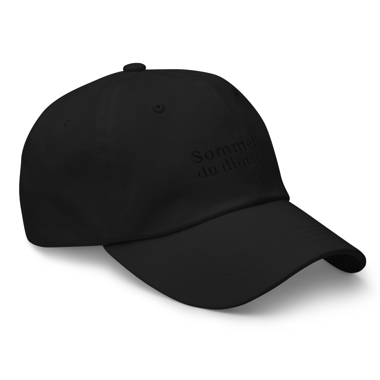 La casquette brodée noir sur noir